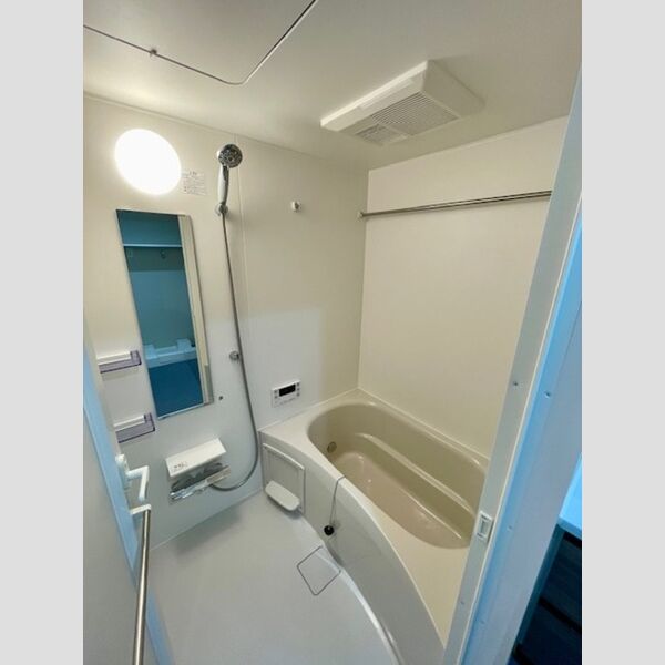 バス・シャワールーム　浴室(換気乾燥機付き)