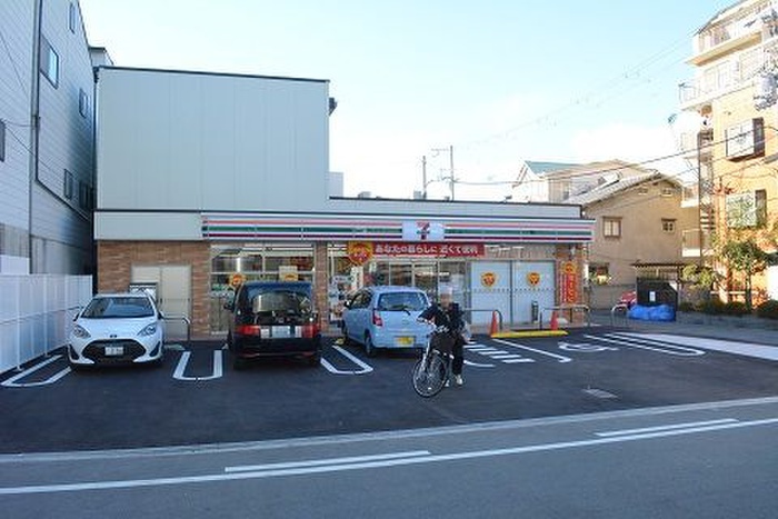 コンビニ　セブンイレブン大阪高殿6丁目店（コンビニ）まで450m