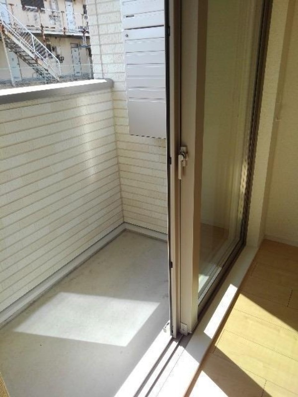 バルコニー　図面と現状に相違がある場合には現状を優先