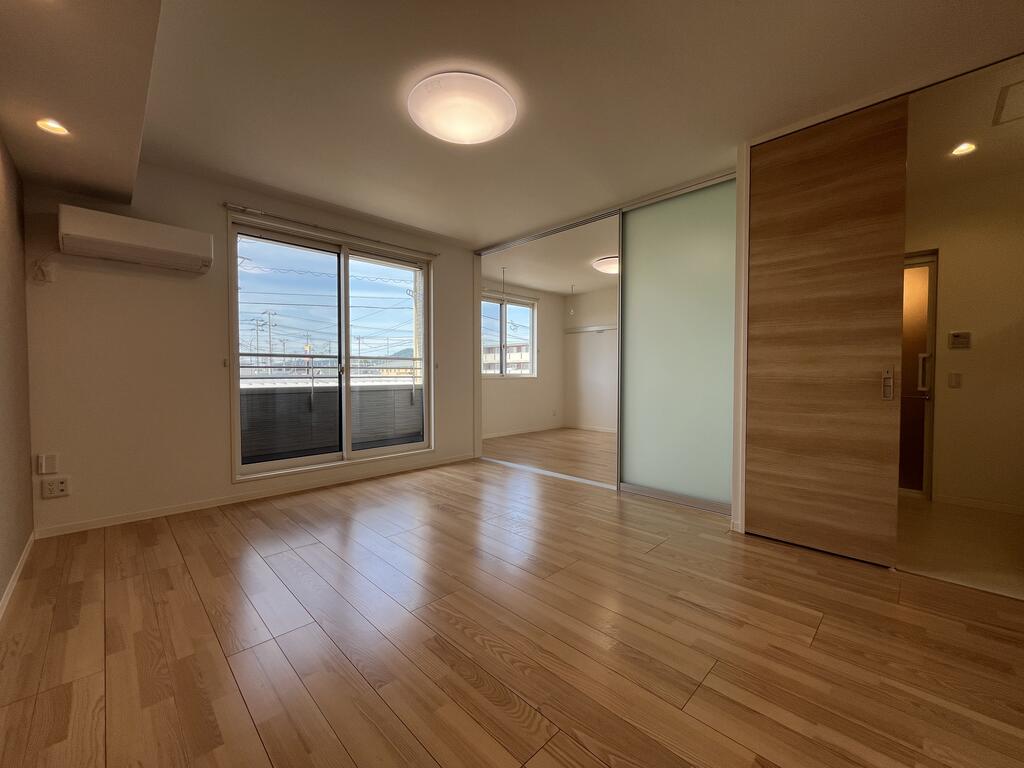 居室・リビング　同建物別号別間取り参考