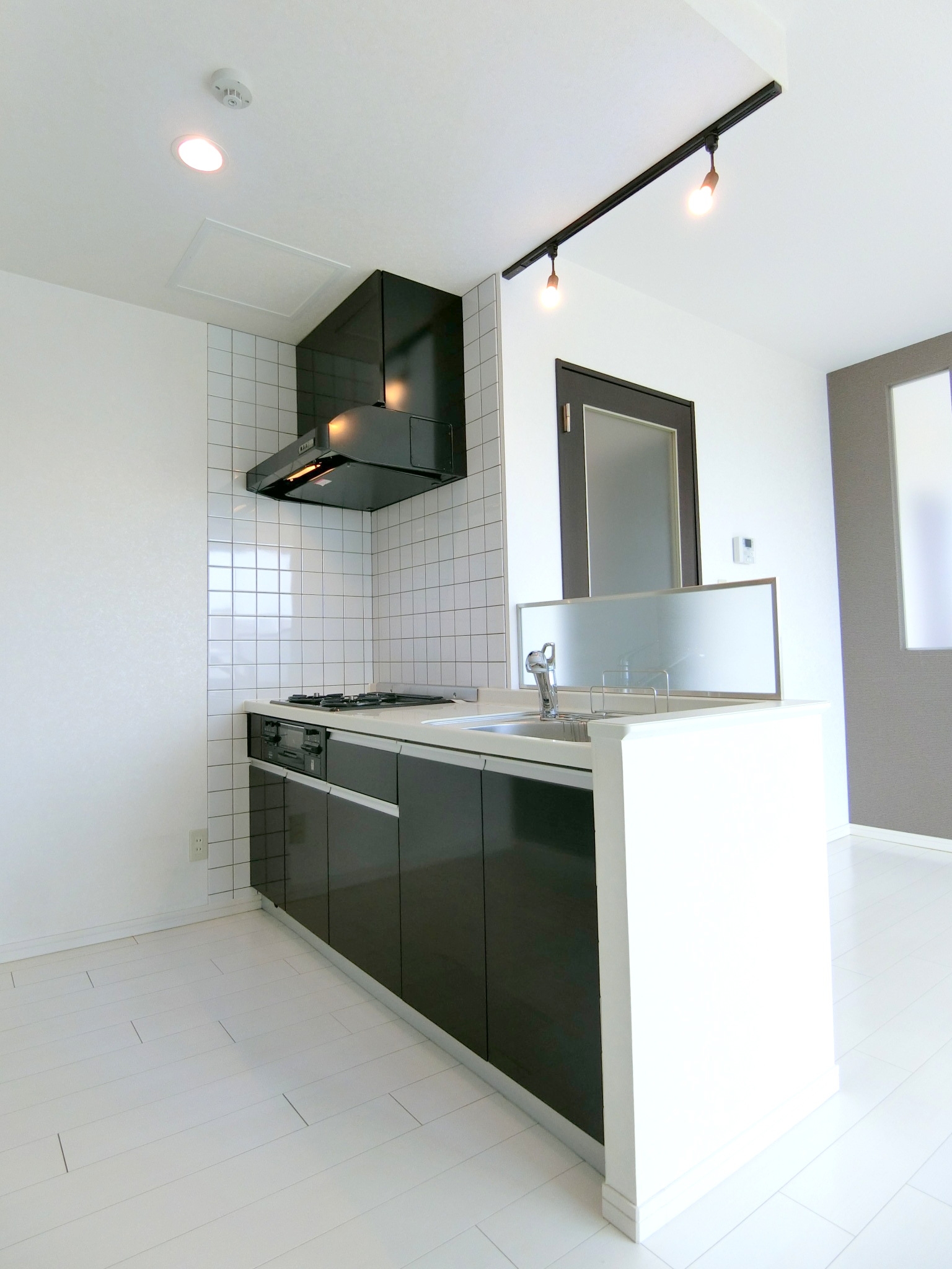 キッチン　人気の対面キッチンタイプです☆