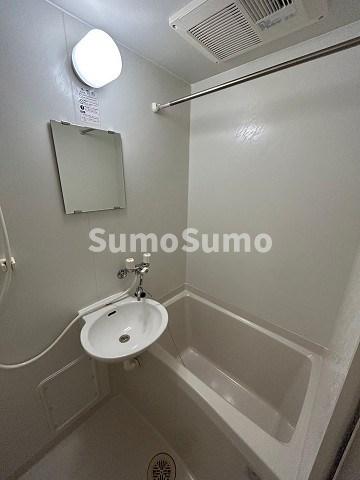 バス・シャワールーム　ゆったり過ごせるお風呂です きれいな外観です