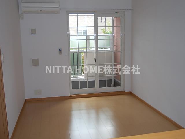 その他部屋・スペース　角部屋のお部屋で物音も軽減されますね＊