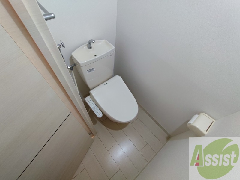 トイレ　トイレです。ウォシュレット付を探している方、おすすめです。
