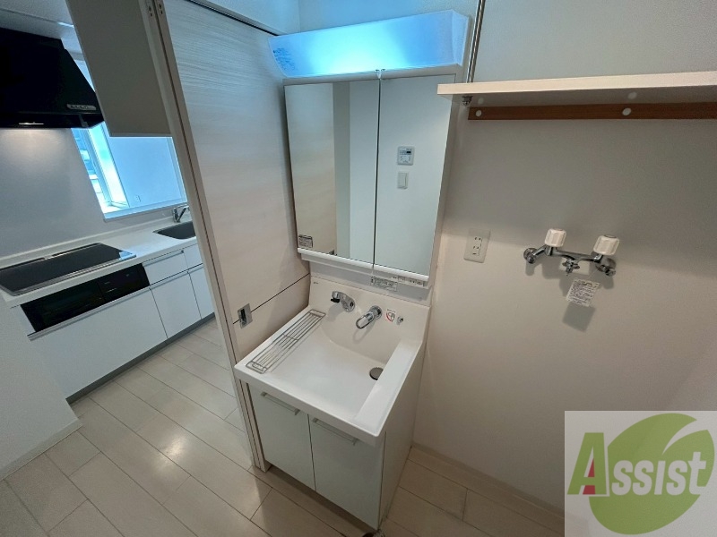 洗面設備　こちらに洗面台があります。朝の洗顔はこちらで。