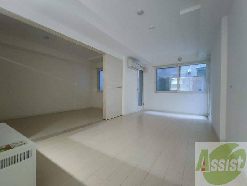 居室・リビング　広くてキレイなお部屋が広がっていて、充実した生活が送れそう。