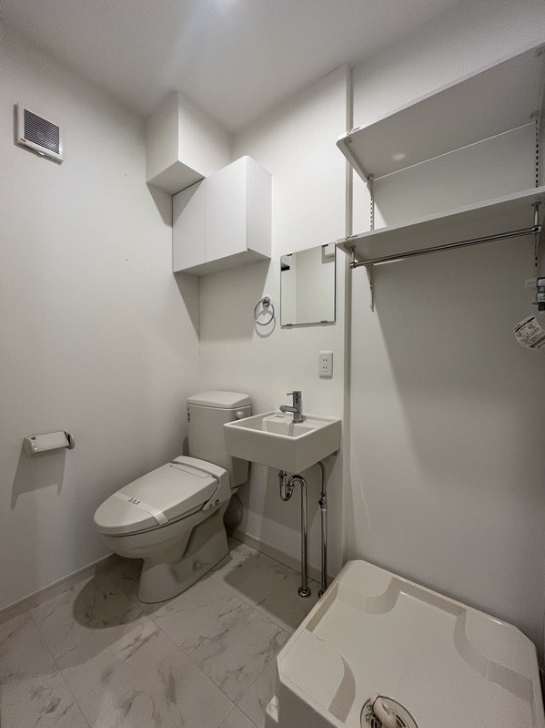 洗面設備　身支度に欠かせない独立洗面台♪