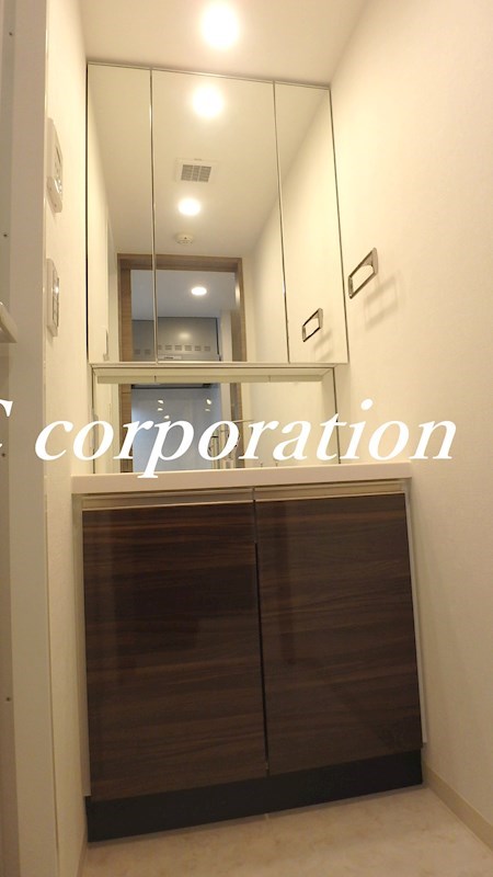 洗面設備　同仕様写真使用