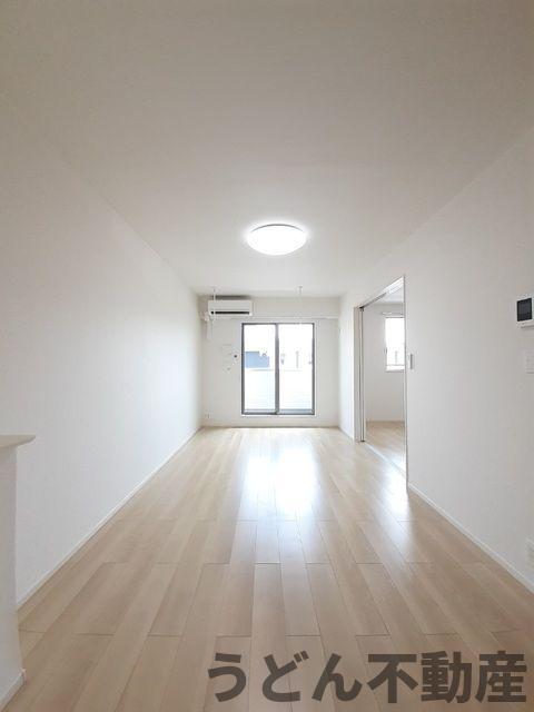 居室・リビング　うどん県のお部屋探しはうどん不動産へ うどんちゃんとLINE