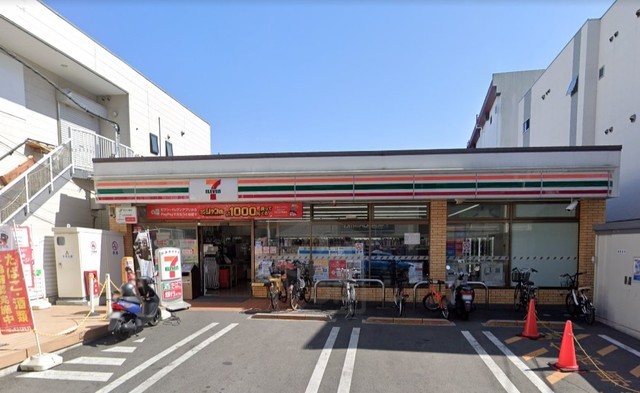 コンビニ　セブンイレブン　吹田関大前店（コンビニ）まで120m