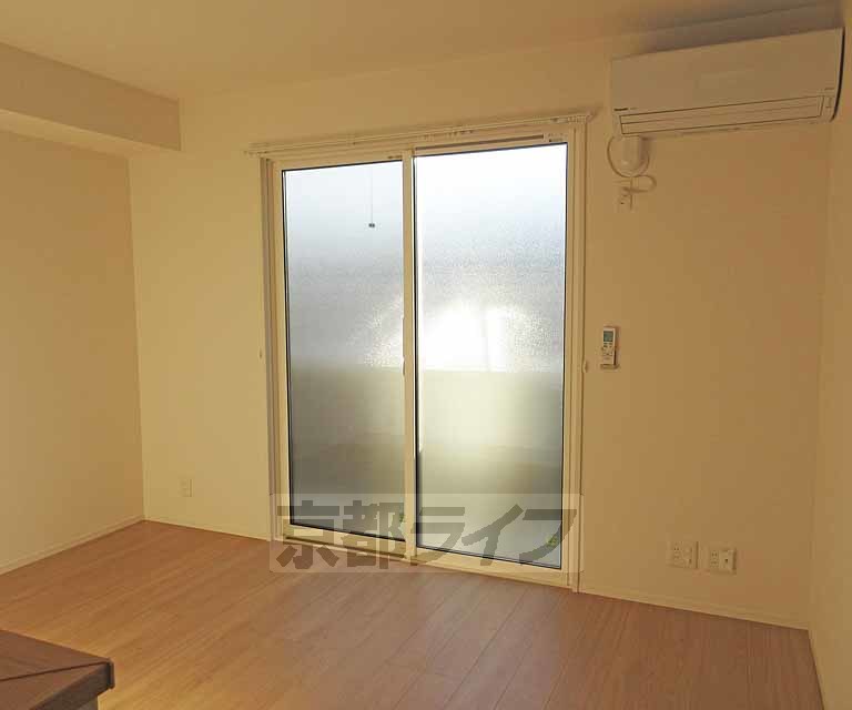 居室・リビング　光が入るリビングです。