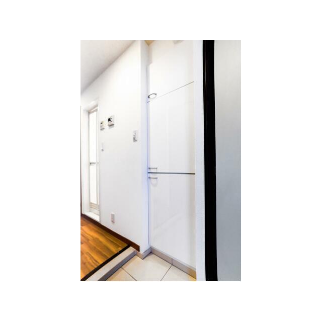 玄関　※同タイプ参考写真