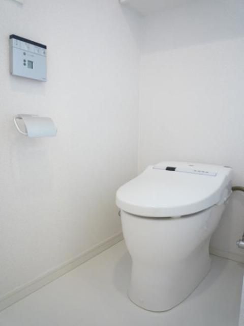 トイレ　※別部屋の参考写真です。