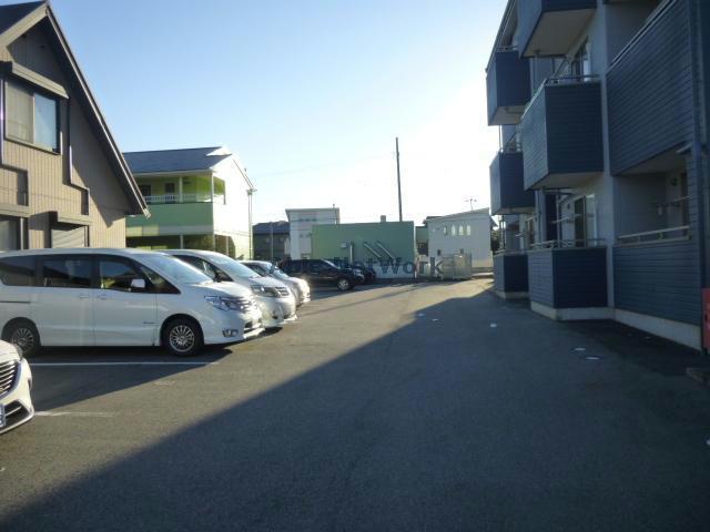 駐車場　駐車場