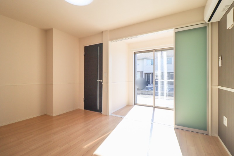 居室・リビング　図面と現状に相違がある場合には現状を優先