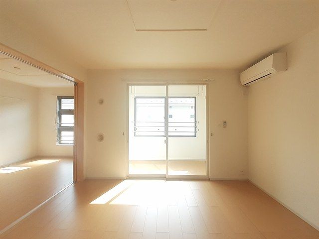 居室・リビング　使いやすい居間です