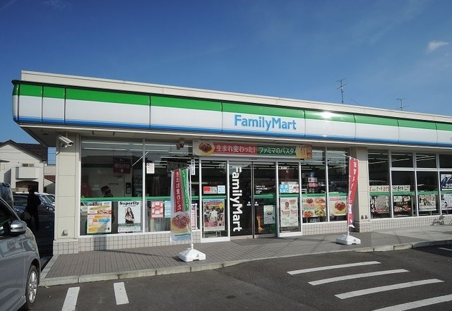コンビニ　ファミリーマート八戸小中野店（コンビニ）まで550m