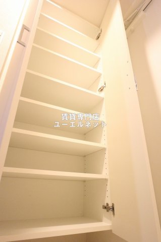 その他設備　収納力たっぷりのシューズボックスで玄関すっきり！