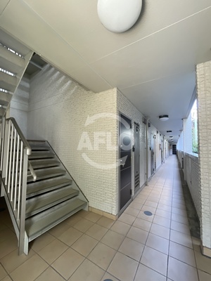 ロビー　COZY岸里II　ロビー