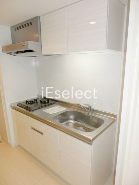 キッチン　２口ガスコンロ付きのキッチンです。