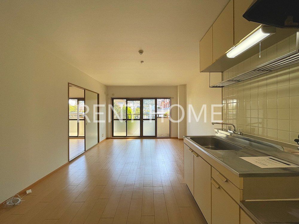 居室・リビング　キッチン