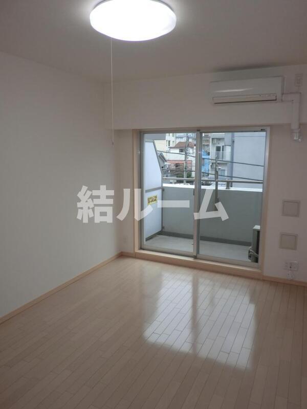 居室・リビング　別号室参考写真