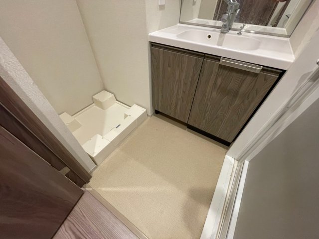 洗面設備　※同物件同タイプの別部屋参考写真です