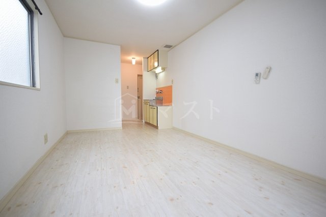 居室・リビング　※別号室参考写真