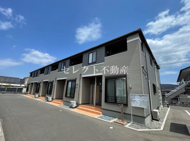 建物外観　【チッタ　ビアンカ　II】おしゃれな外観です