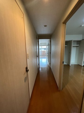 玄関　※別部屋参考写真
