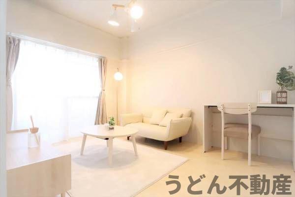 居室・リビング　うどん県のお部屋探しはうどん不動産へ うどんちゃんとLINE