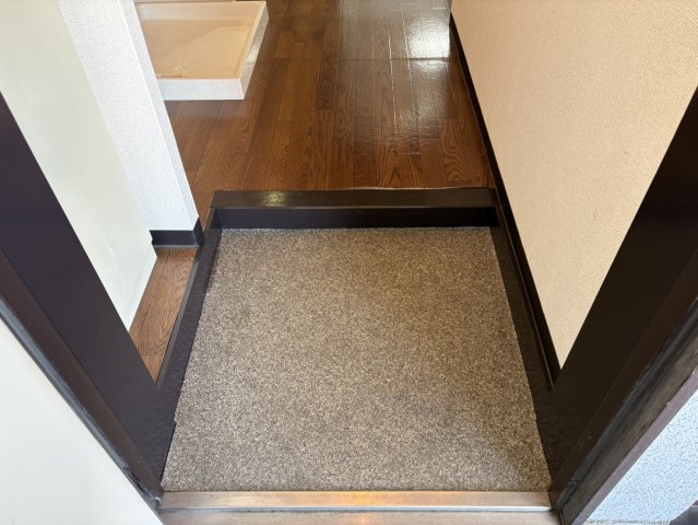 玄関　コーポ伊勢山