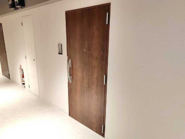 セントラル立川の玄関写真