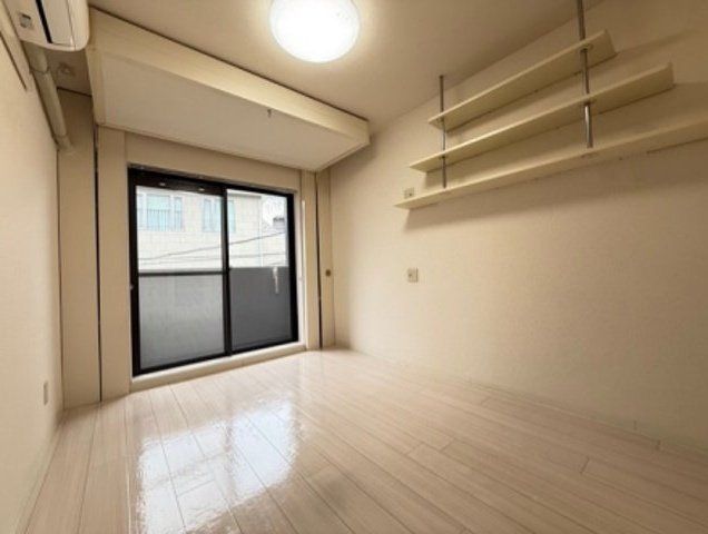 居室・リビング　※同タイプの別のお部屋です。