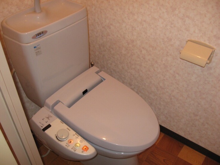 トイレ　写真は同タイプ住居です。