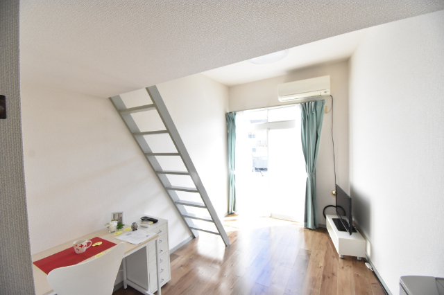 居室・リビング　※他のお部屋の写真になります
