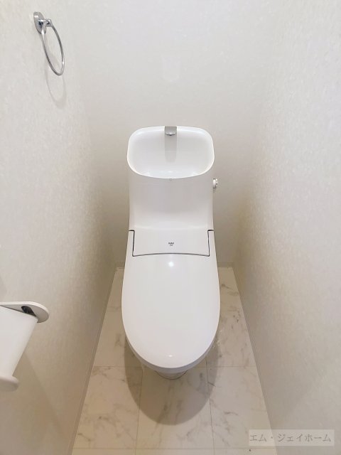 京阪石山坂本線 三井寺駅 徒歩4分 3階建 築46年のトイレ写真