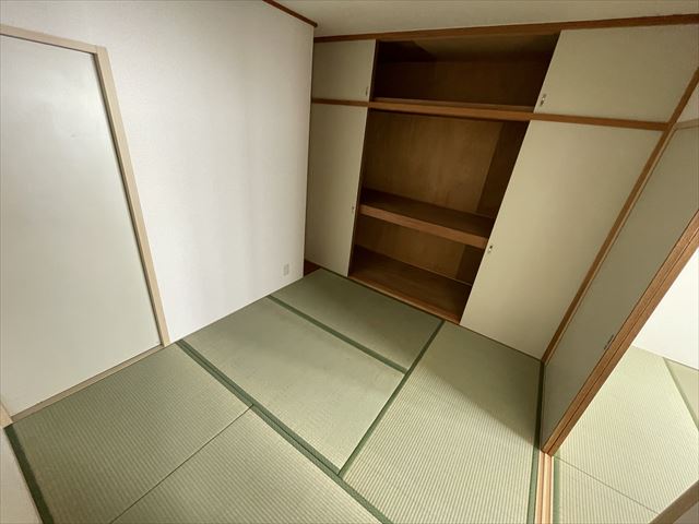 収納　同建物別部屋の写真になります。