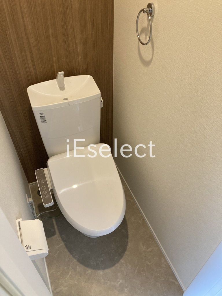 トイレ　温水洗浄便座付き