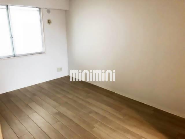 居室・リビング　洋間６．８帖のお部屋です。ＷＣＬ繋がっています。