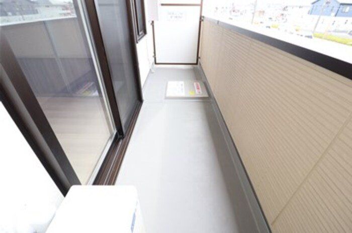 バルコニー　※同施工会社参考写真です