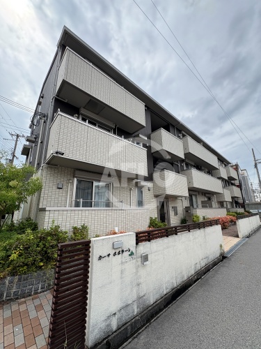 建物外観　カーサポポラーレ　外観