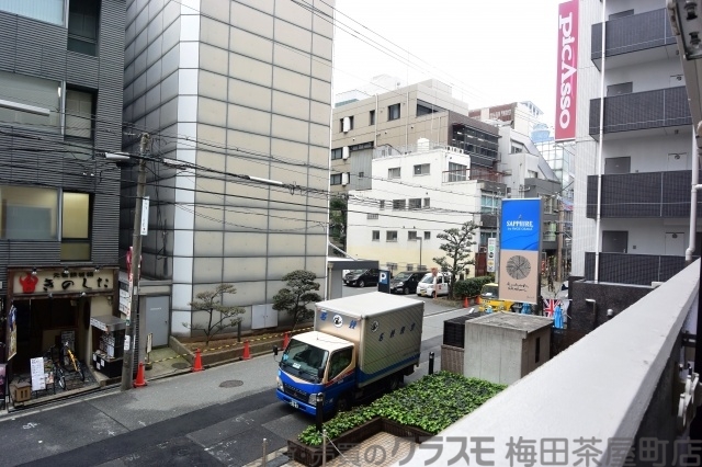 バルコニー　南向きで日当りも抜群