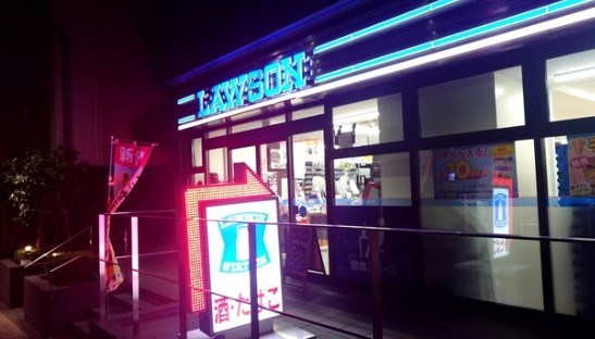コンビニ　ローソン文京サッカー通り店（コンビニ）まで70m