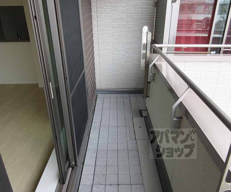バルコニー　西向きのベランダです