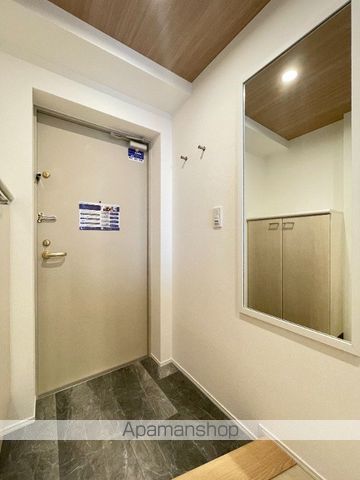 レジディア神田東の玄関写真