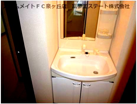 洗面設備　忙しい朝には欠かせない洗面台です