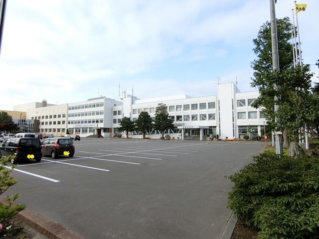 役所　恵庭市役所（役所）まで591m