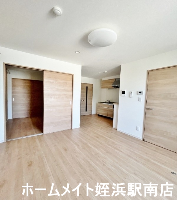 居室・リビング　★ネット無料の角部屋です★