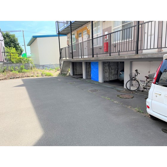駐車場　駐車場